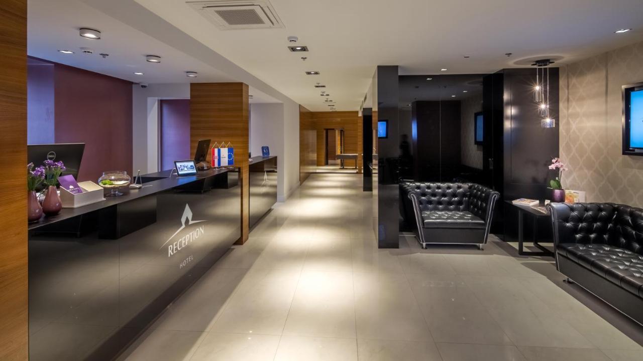 Cornaro Hotel Split Exterior foto Reception