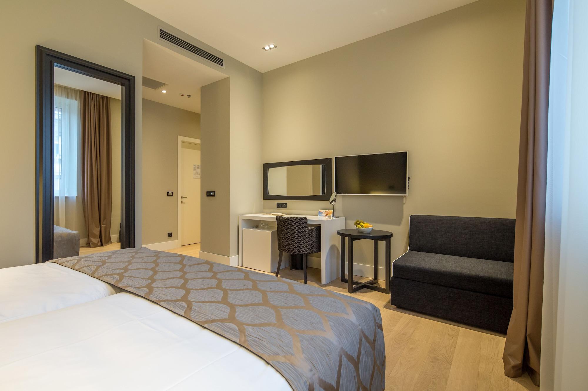 Cornaro Hotel Split Exterior foto A room at the hotel