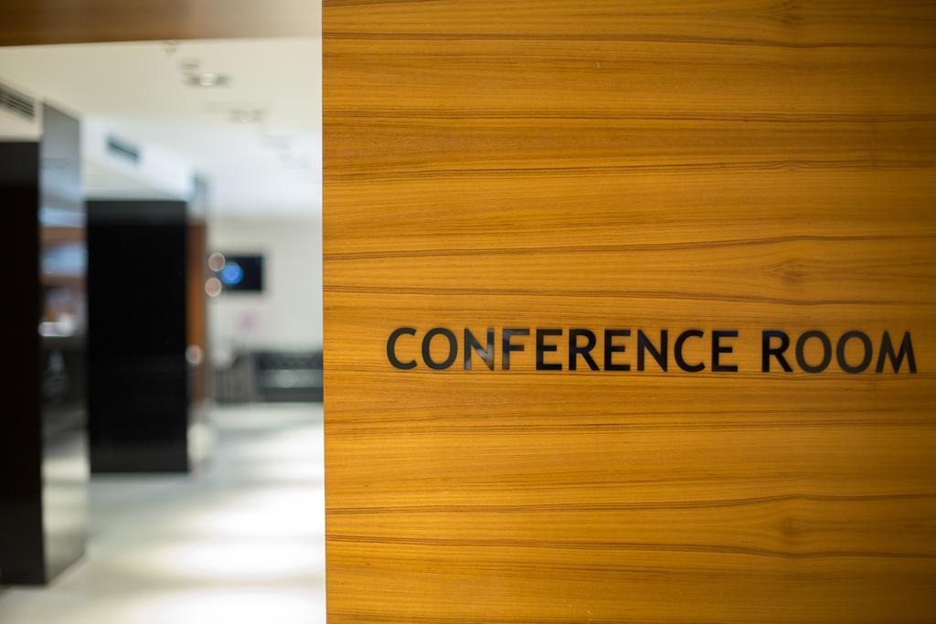 Cornaro Hotel Split Exterior foto A conference room